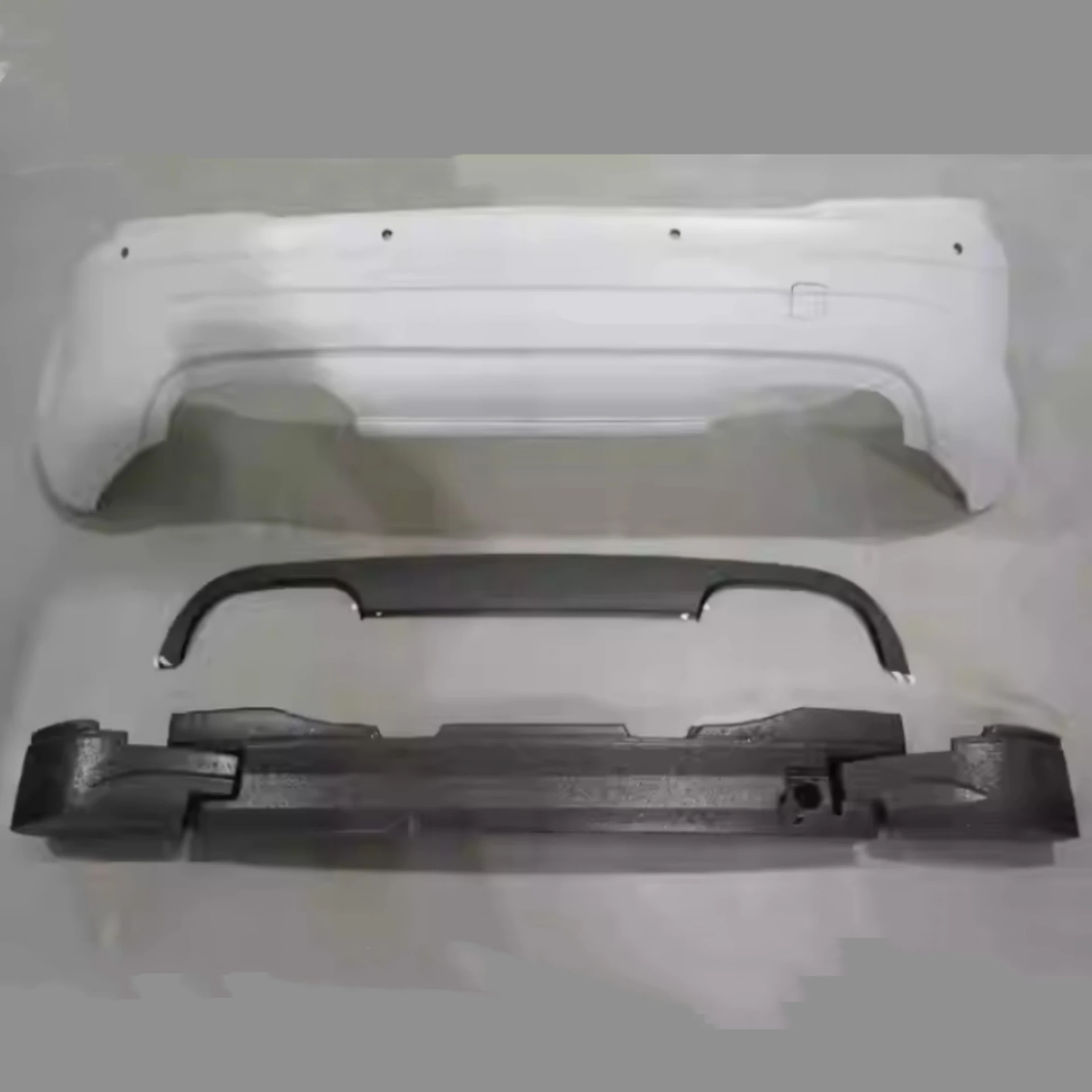 Rear Bumper Assembly for Mercedes Benz R171 SLK200 SLK280 SLK300 SLK350 SLK43 SLK55 Body Kit Car Accessories