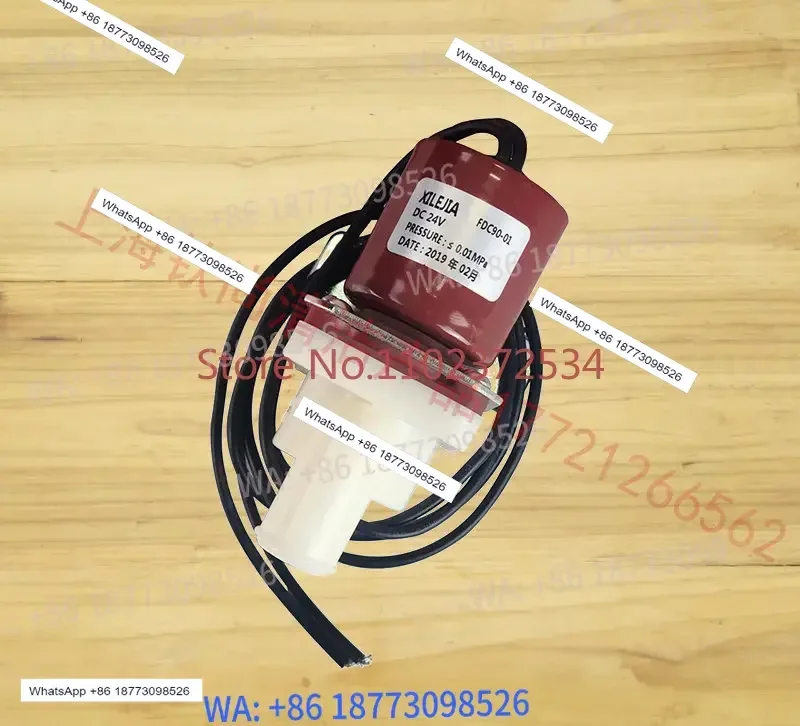 

Устройство для мытья полов подходит для автоматического управления сливным клапаном/переключателем слива воды 50B/R50B/R65.