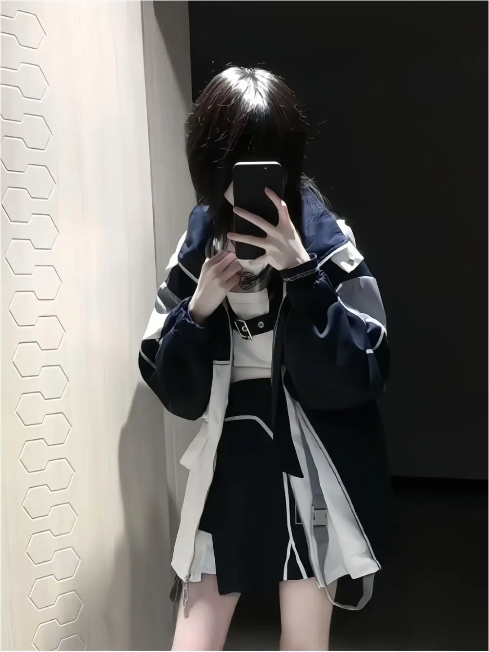 

Retro Sporty Women's Jacket 2025 New Style Deconstructed Color Block Design Versatile Casual Outerwear Polyester Fiber