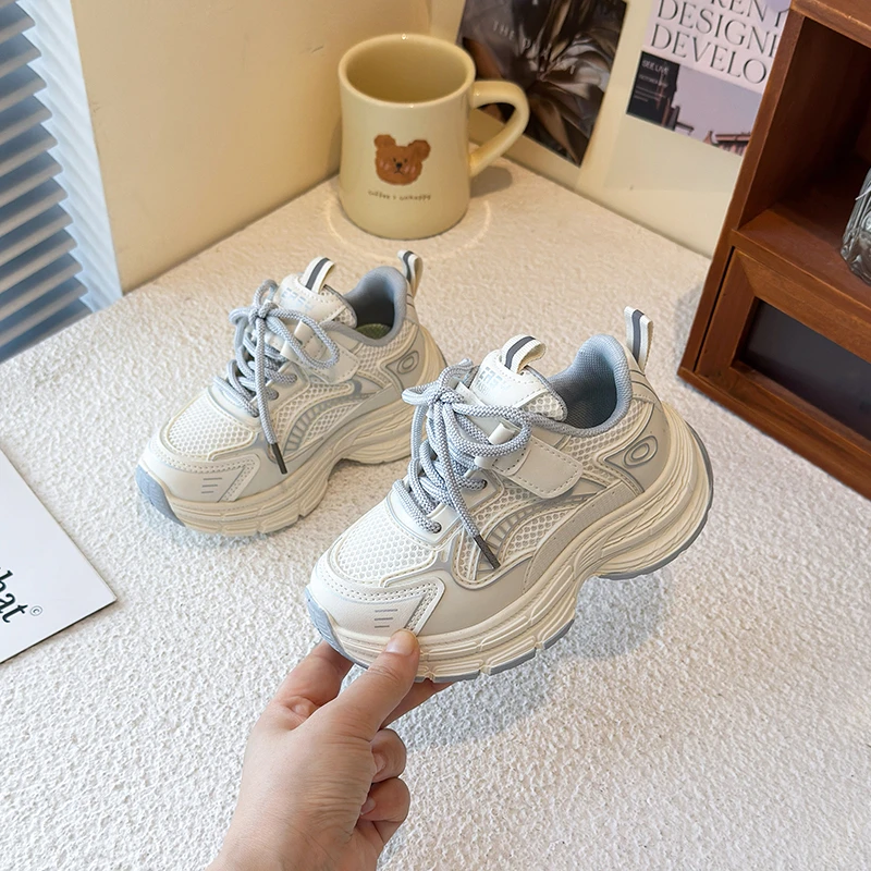 

2025 кроссовки для девочек и мальчиков, детская школьная обувь, мягкая дышащая сетчатая детская спортивная обувь для бега на мягкой подошве, детская обувь для бега на открытом воздухе