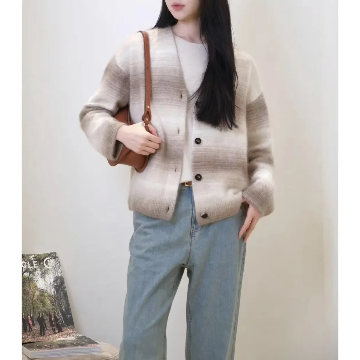 

Early autumn new primary color V-neck gradual change knitted cardigan women's lazy single-breasted sweater jacket