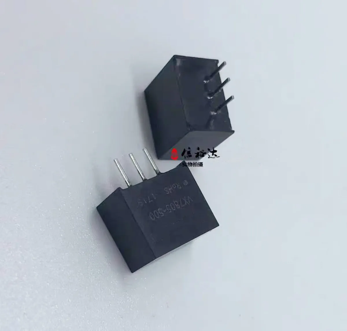 Original new 100% VX7805-500 SIP3 DC to DC power module
