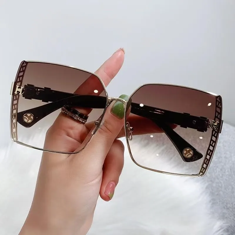 

Luxury Oversized Sunglasses for Women Frameless Chic Lightweight DS-7705 New Style