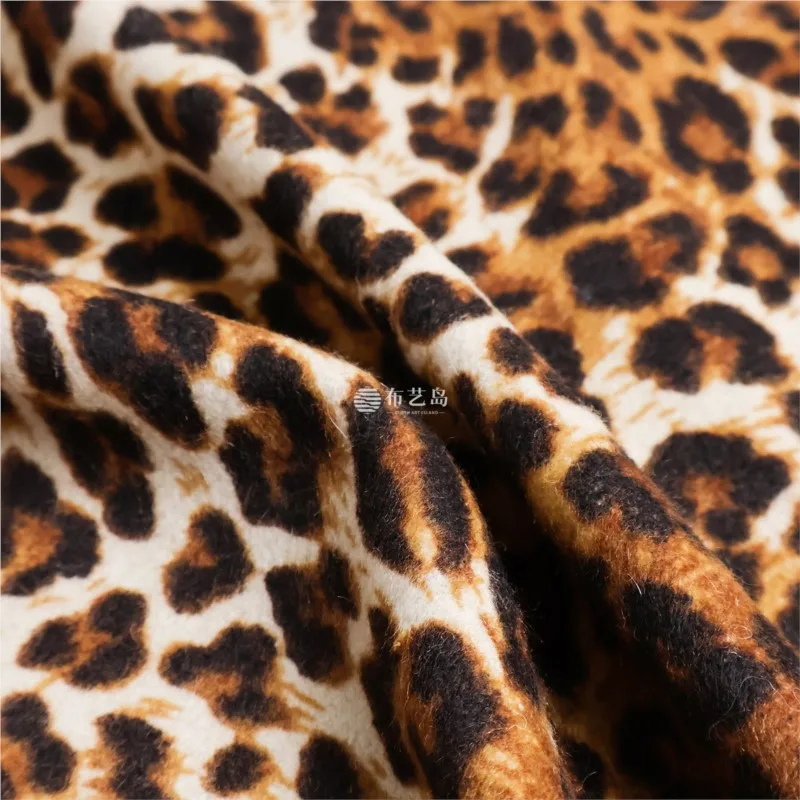 High-quality brown and coffee-colored printed fur designer suit shirt autumn winter fabric