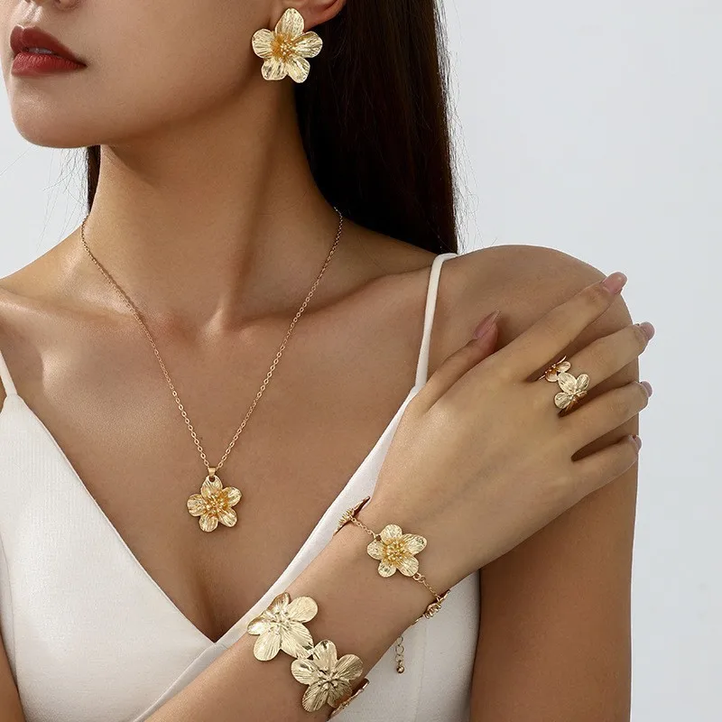 conjunto-de-joias-femininas-florais-simples-e-modernas-para-estilo-urbano-acessorios-elegantes-e-versateis-em-liga-decoracoes-da-moda