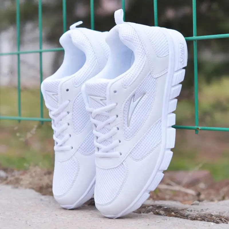 White Sports Woman Shoes Flat Shoes 2023 Sneakers Women Trainers Shoes Ladies Sport Mesh Sneakers Flat Lightweight Soft Footwear