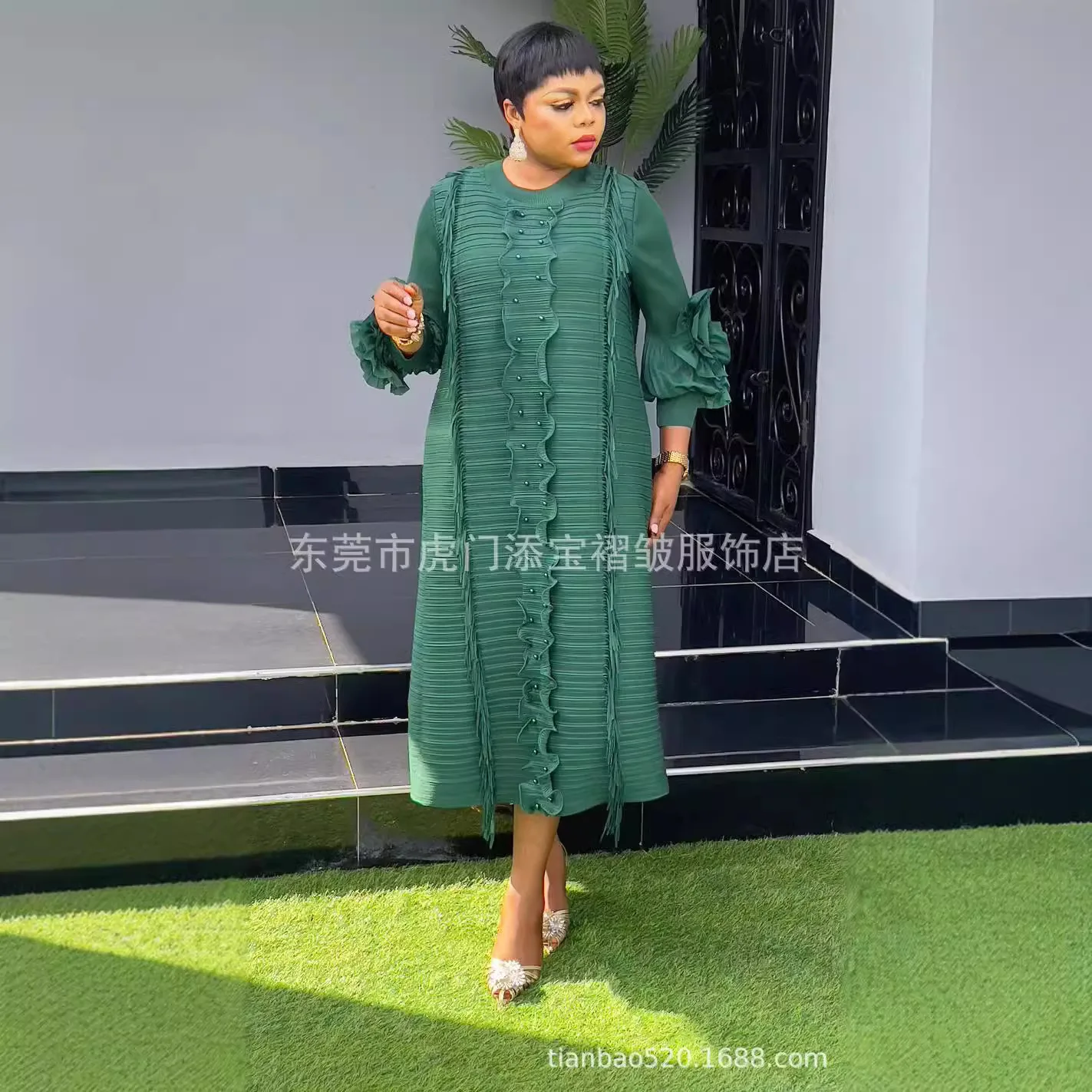 Miyake 스타일 Pleated 드레스 여성 2025 새로운 솔리드 컬러 손으로 크랭크 꽃 레이저 비즈와 밀도 가장자리 대형 우아한 드레스