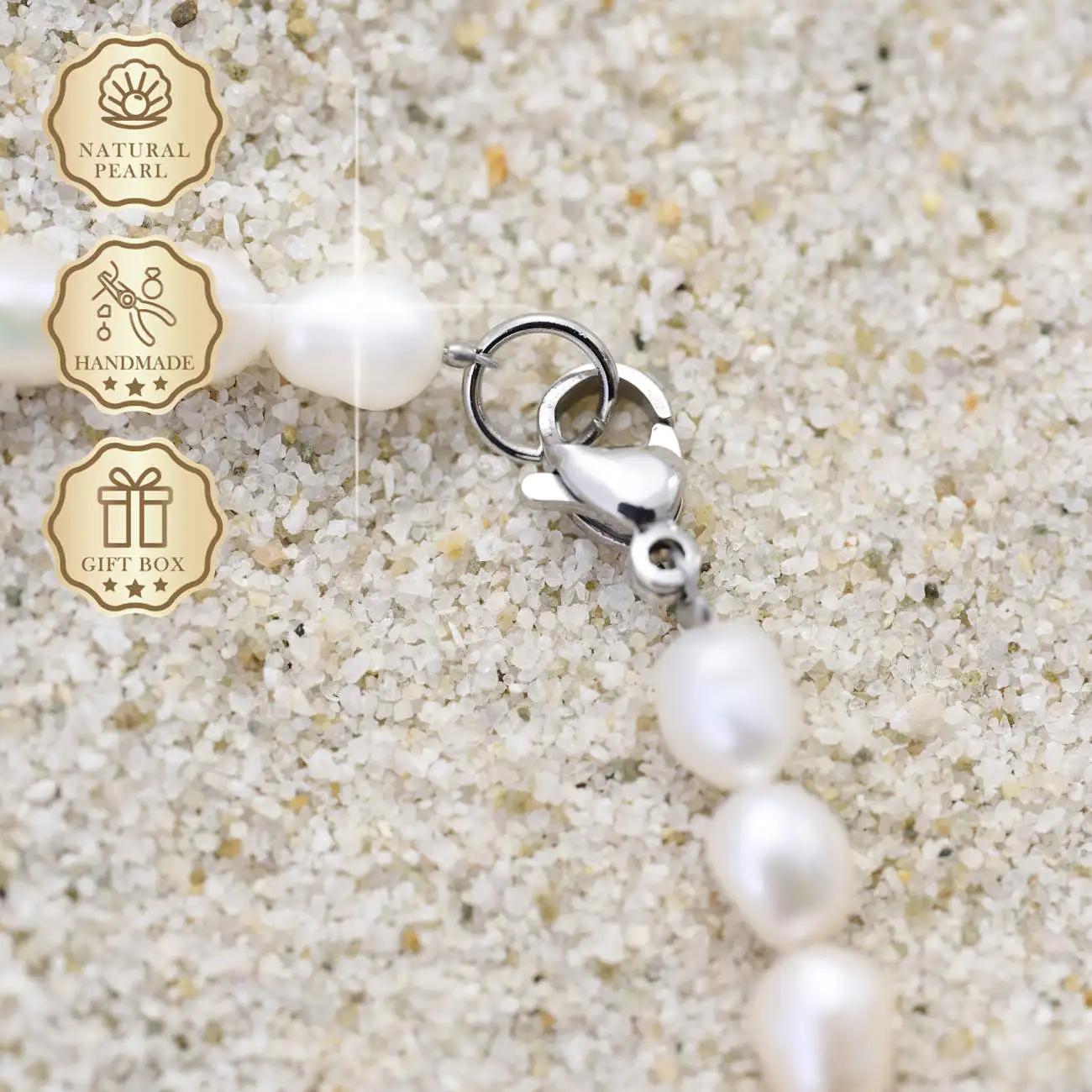 MYSOYA سوار لؤلؤ المياه العذبة من الأرز الأبيض 4.5 - 5.5 ملم مع مشبك جراد البحر الفضي، صندوق هدايا، هدية عيد الميلاد والذكرى السنوية