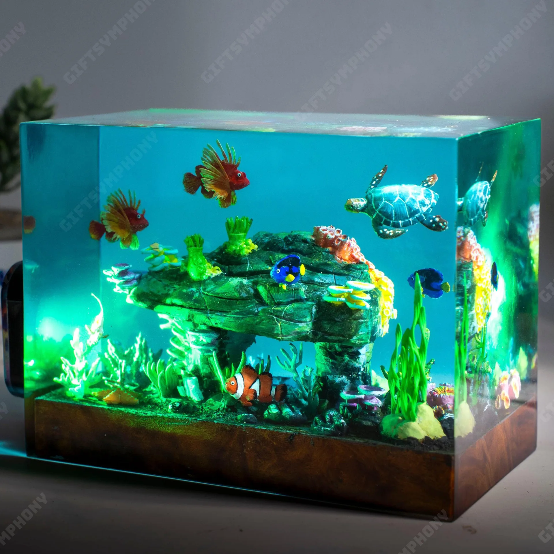 

Clownfish and Turtle Epoxy Night Light Marine Life Handmade Ocean Decoration Birthday Gift Ornament