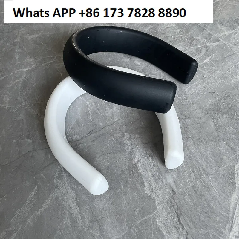 

Outdoor free diving neck weight, collar can bend freely Soft weight-bearing block, neck weight ring