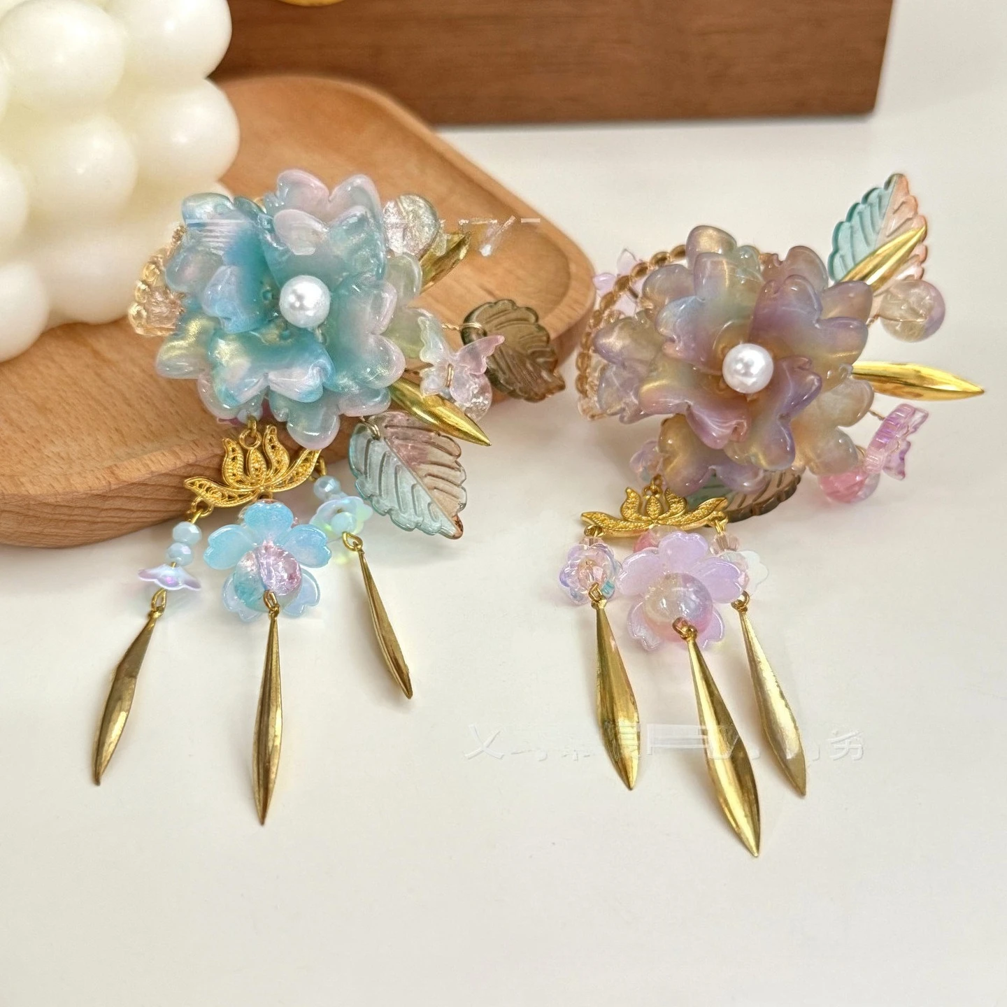 

Gradient dyed flower beads DIY phone strap package keychain pen jewelry accessories