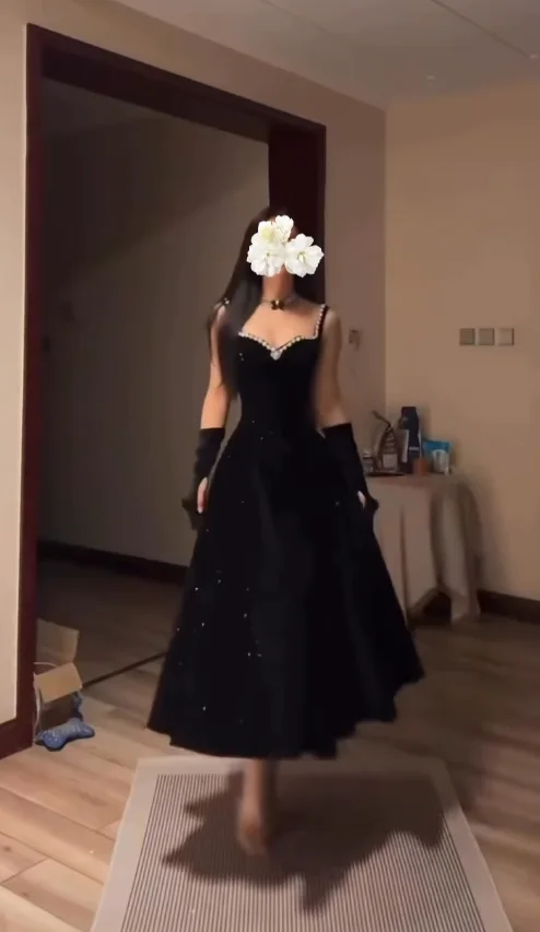 Aenyrst Vestidos de fiesta de noche elegantes personalizados Negro Una línea de terciopelo Simply Woman Vestidos para ocasiones formales فسات¢و