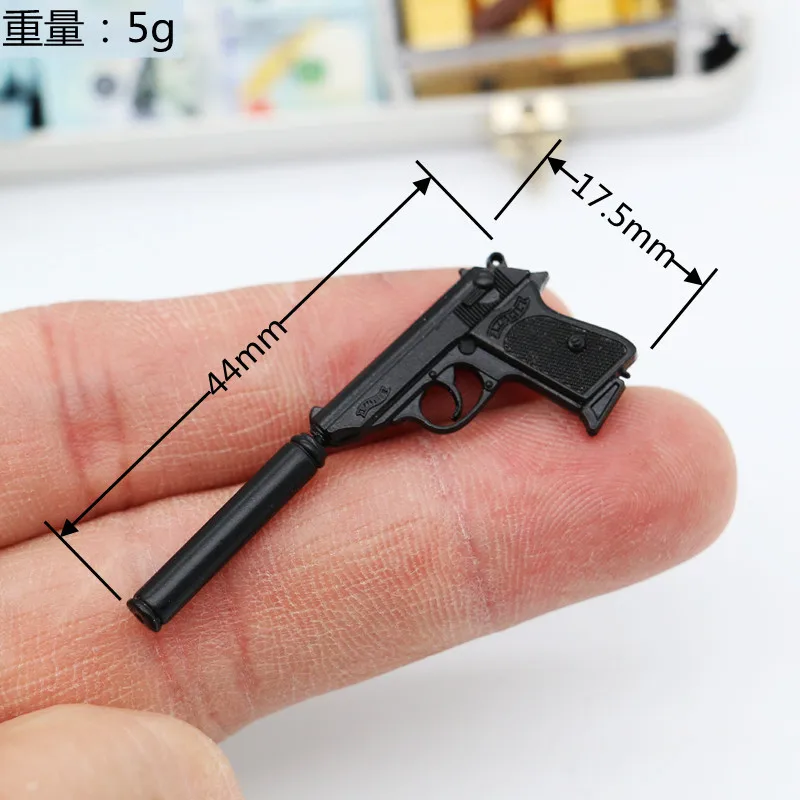 Miniature Pistol Gun Model 1/6 1/12 Metal Simulation Dolls Accessories Dollhouse Figurines Soldier Scene Home Decor Accessories