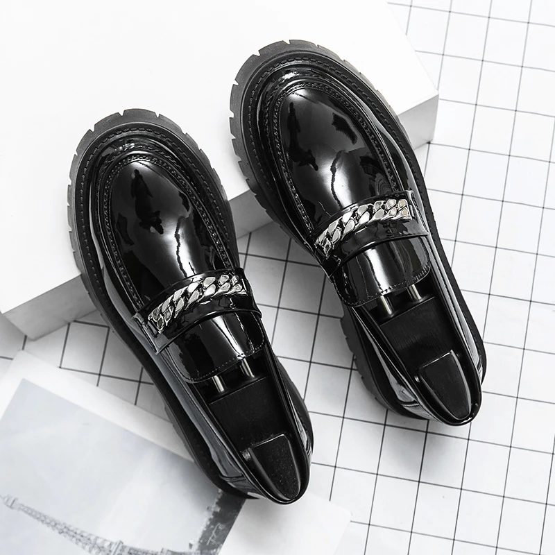 831 Black