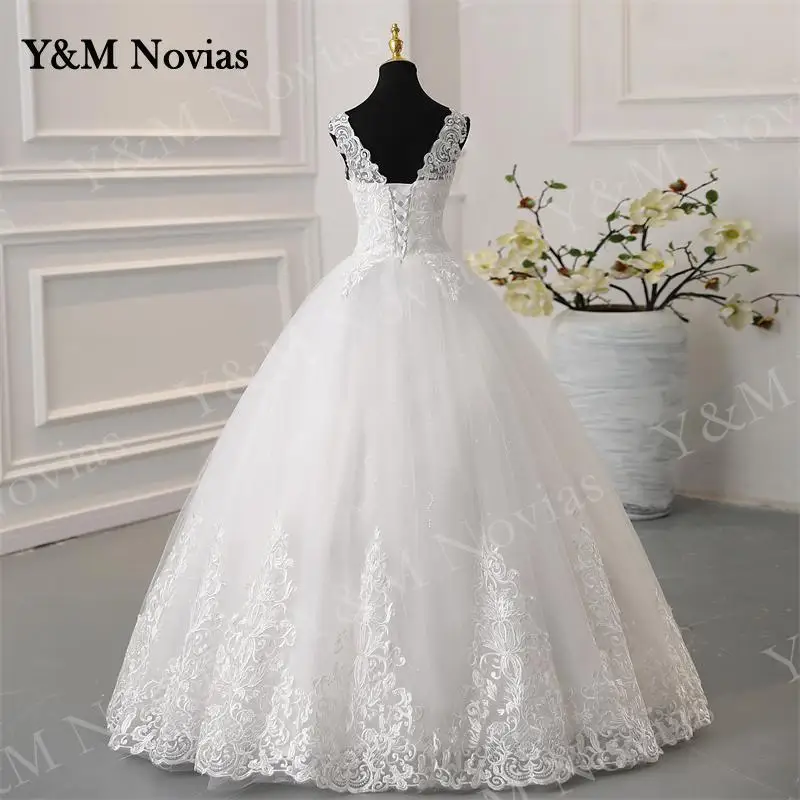 Y & m vestido de noiva sem mangas com decote em v vestido de casamento pluse tamanho luxo longo laço bordado apliques marfim branco vestido de noiva