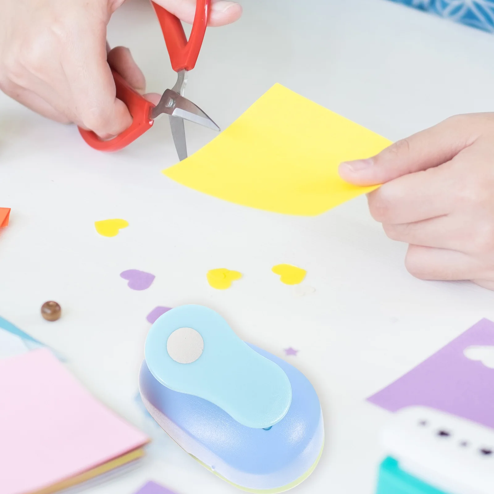 

3pcs Reusable Paper Punch Hole Puncher Portable Diy Crafts Making Tool Scrapbook Greeting Cards Envelopes Memory Books Gift Tags