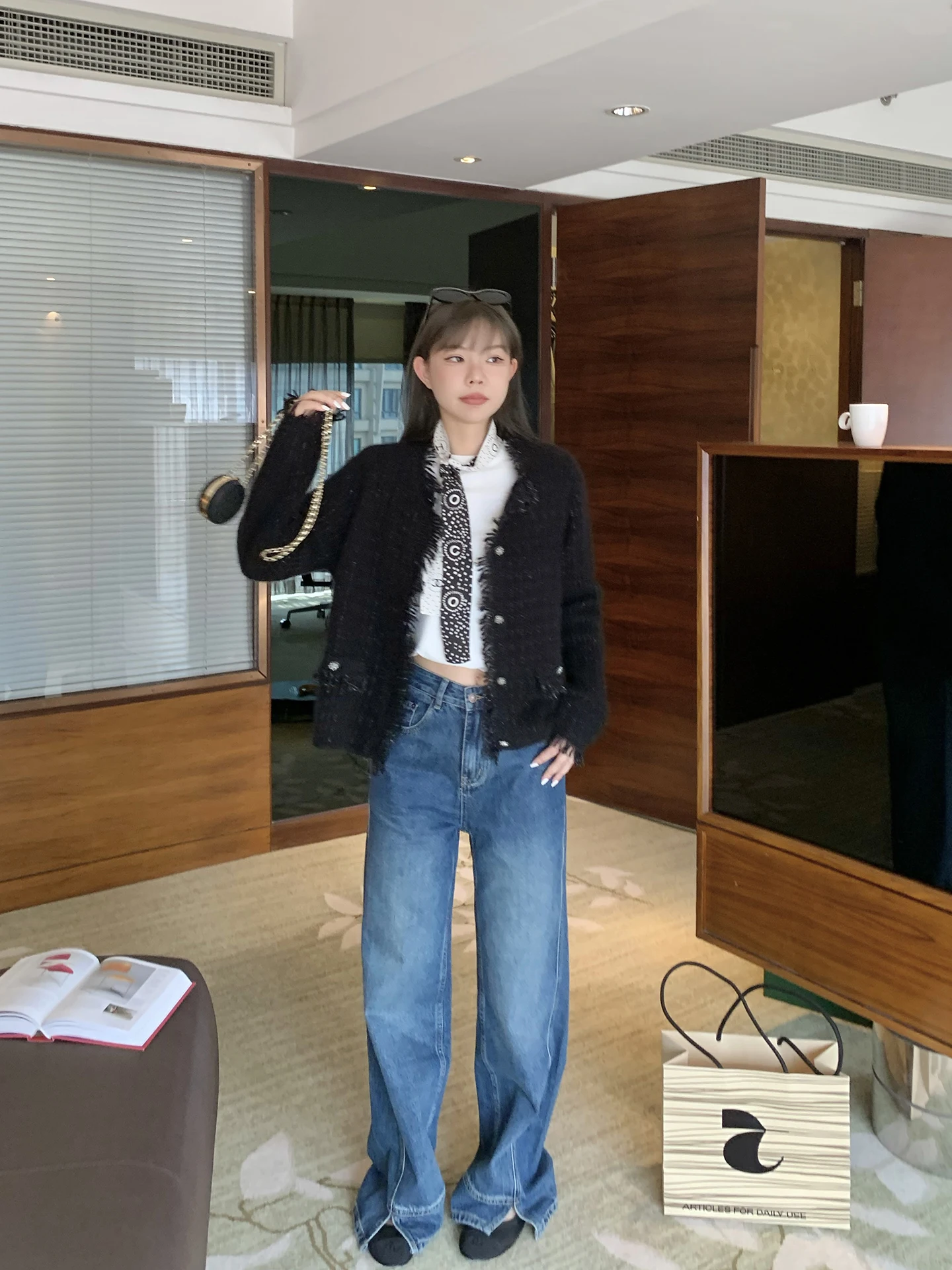 Calças Jeans Cheerioaban de Perna Larga com Design Assimétrico, Casual, em Denim de Algodão, com Fenda Lateral, Ajuste Confortável para Todas as Estações, Calças Femininas