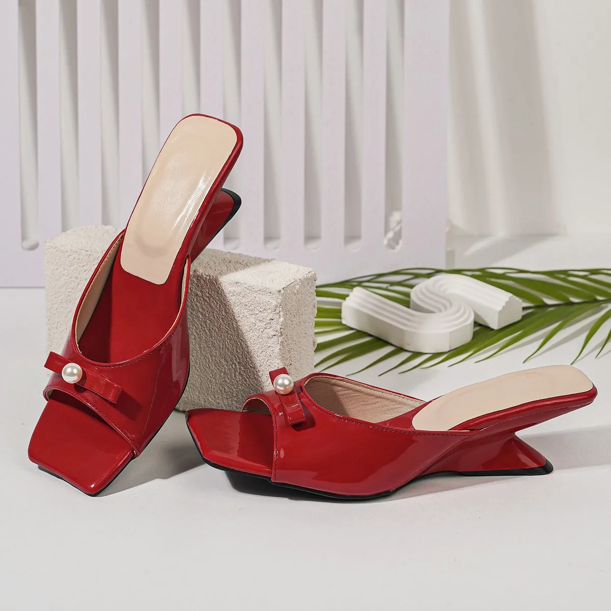 New Square Toe Strange Medium Designer Sandals Women Luxury Glitter Strap Slip on Summer Sandals Woman's Outdoor Slippers