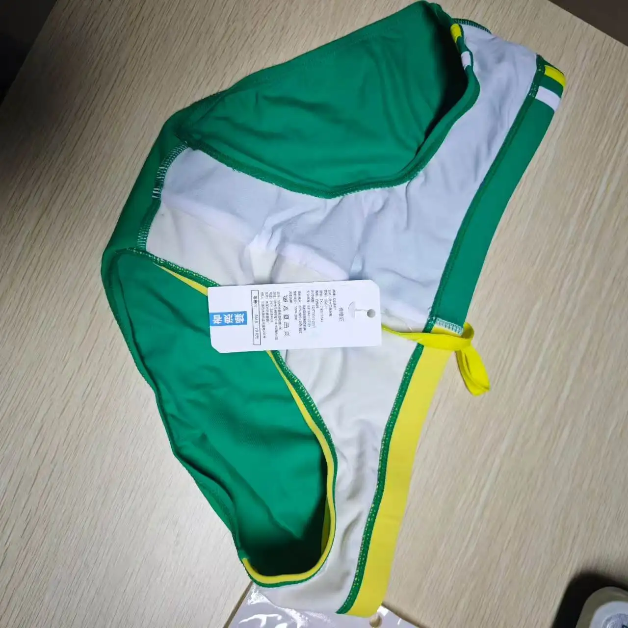 Color Matching Original Fashion Seaside Wholesale Supply New Low Waist Men's Left and Right Color Blocking Swimming Trunks S308