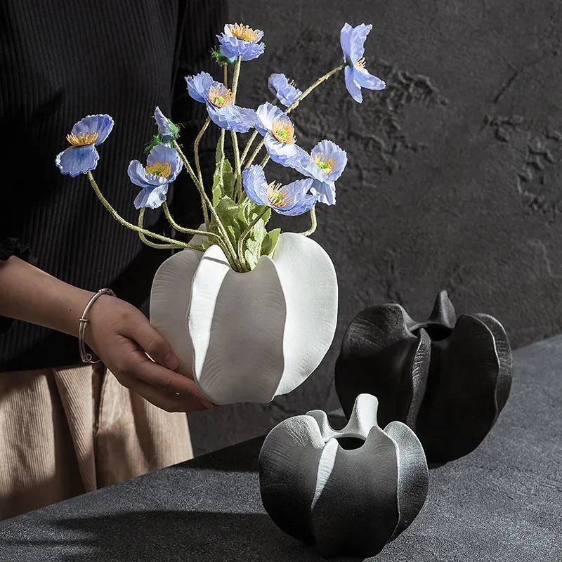 Nordic Vase Circular Hollow Ceramic Donuts Flower Pot Home Living Room Decoration Accessories Interior Office Desktop Decor Gift