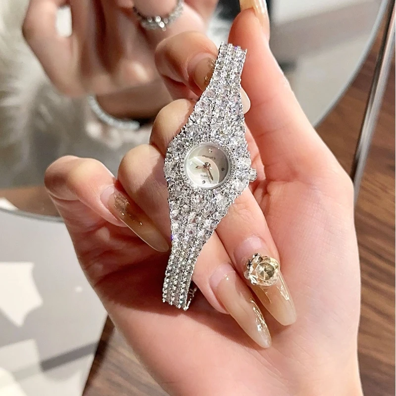 Full diamond watch for women, fashionable, niche, light luxury, high-end, delicate dial for women, waterproof new model 3099