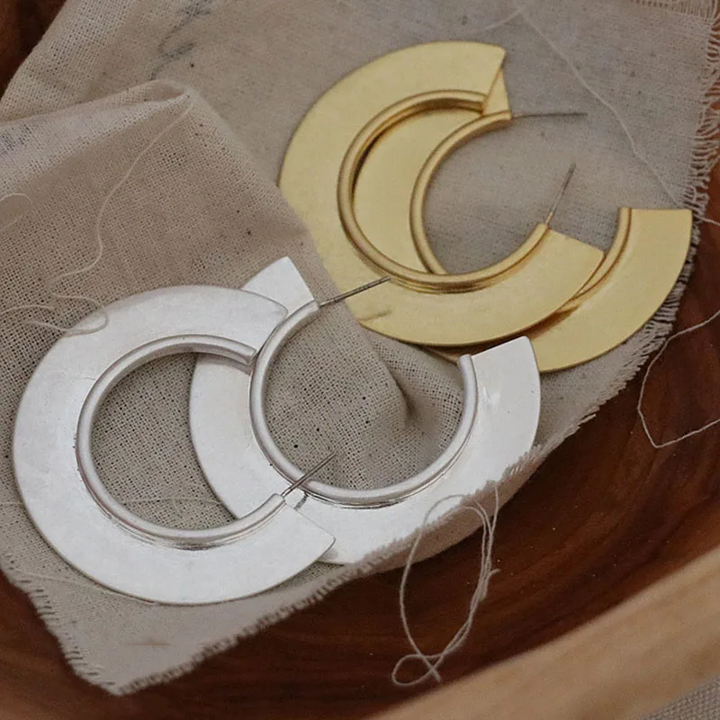 Brushed texture big hoop earrings for women statement c hoop earrings daily exggerated jewelry new in 2026