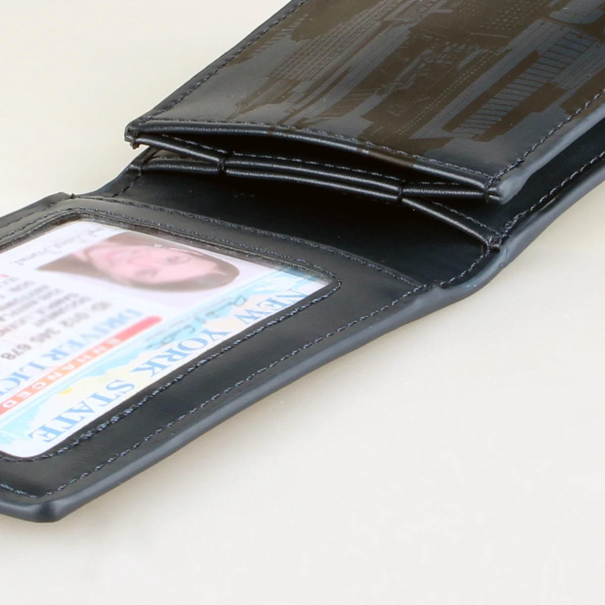 Nowatorski portfel męski, spersonalizowane etui na dowód osobisty dla kobiet