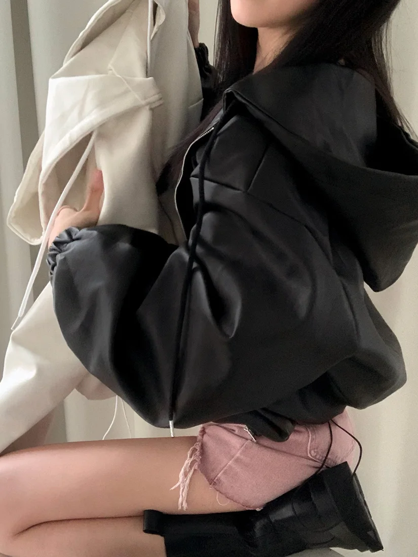 시크한 블랙 가죽 자켓 여성용 레트로 패션 후드 숏 퀼팅 아우터웨어 안티에이징 탑 지퍼 클로저 캐주얼 스타일