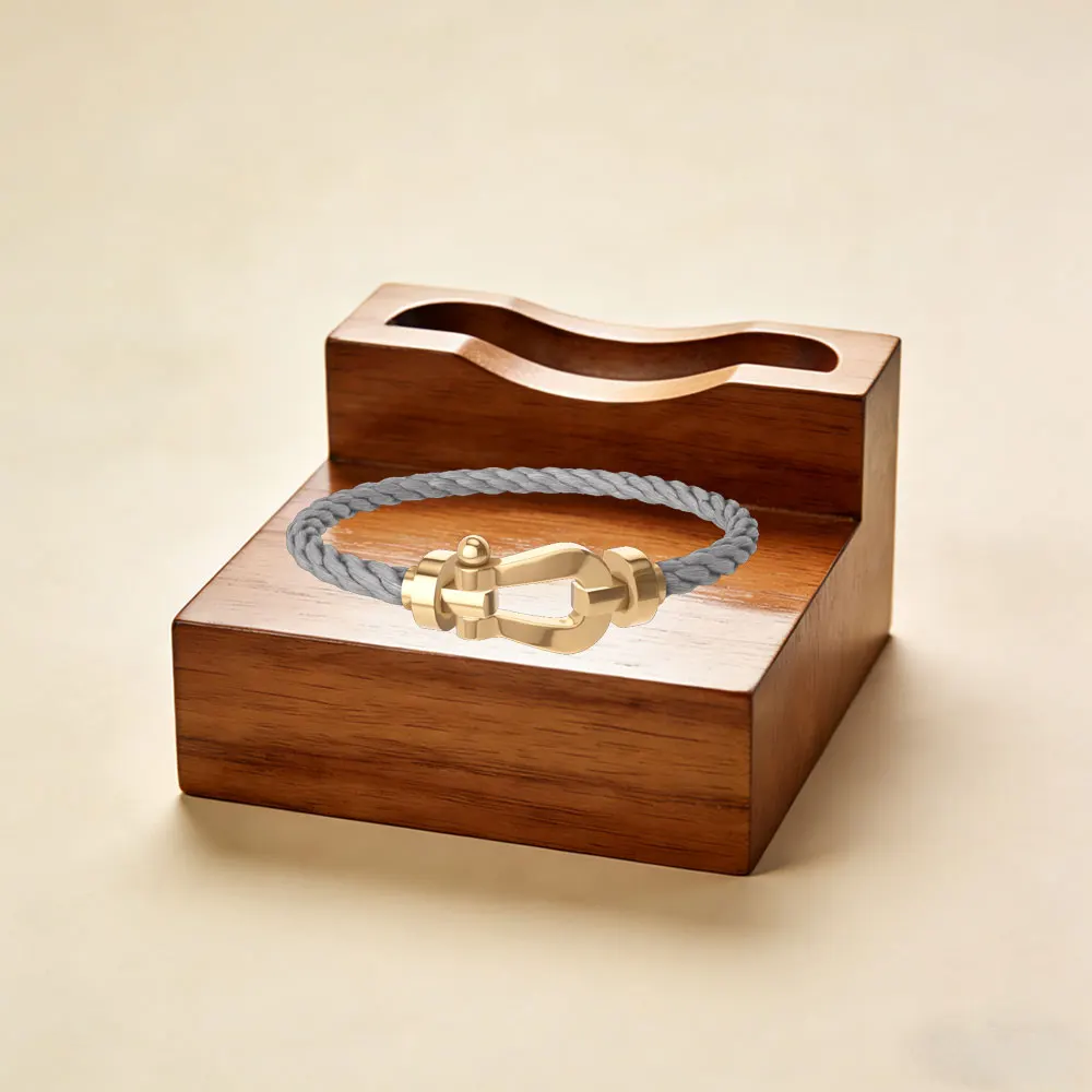

Classic large-sized steel wire diamond horseshoe-shaped clasp men's bracelet