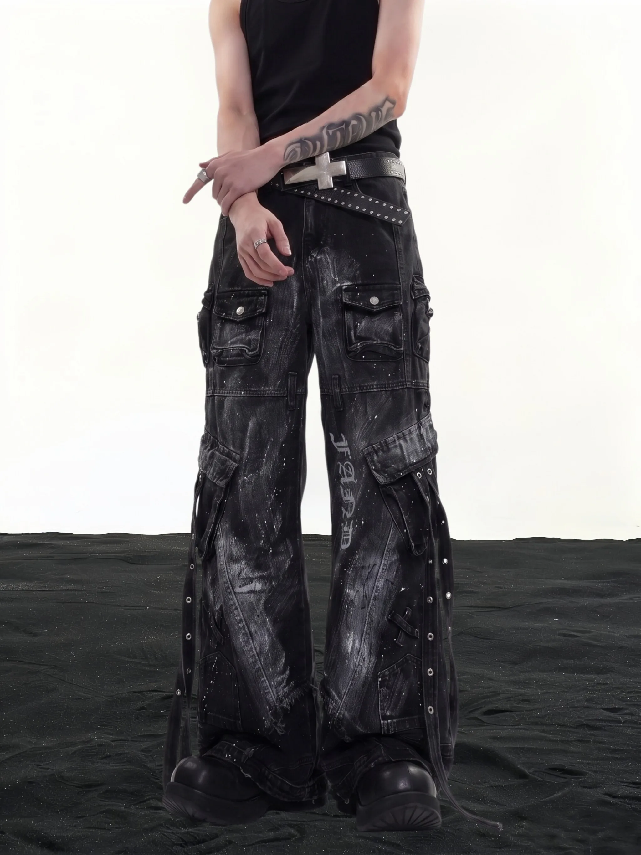 Unisex Gothic Jeans 2026 Multi-pocket Cargo Jeans Unisex Punk Paint Distressed Strap Decor Vintage Washed Streetwear Trousers