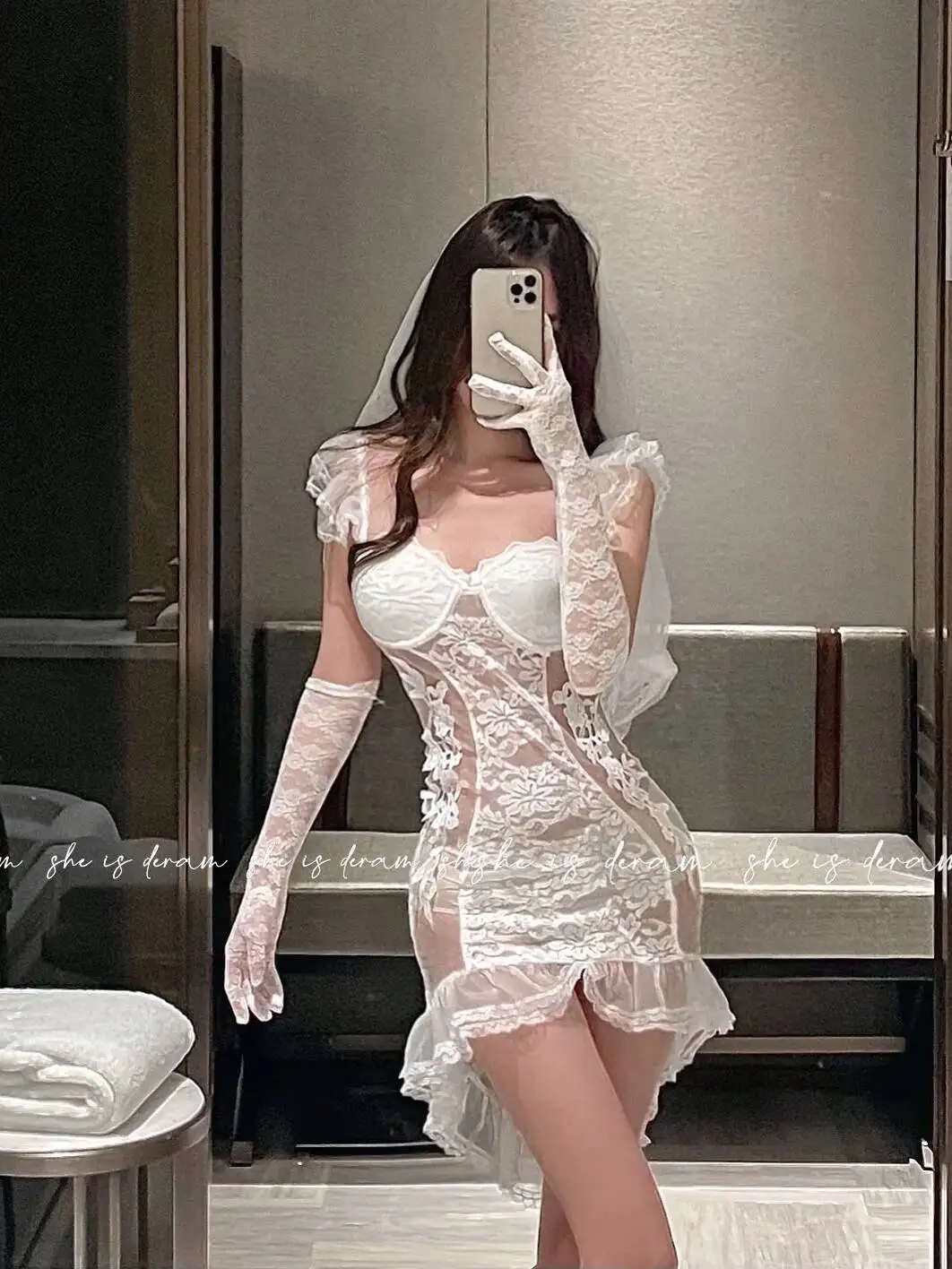 Exotisches Cosplay-Brautkleid Dünnes Spitzen-Netz Transparentes Hochzeitskleid Heißes Sexy Mini-Kleid-Set Modische Uniform-Tops IX52