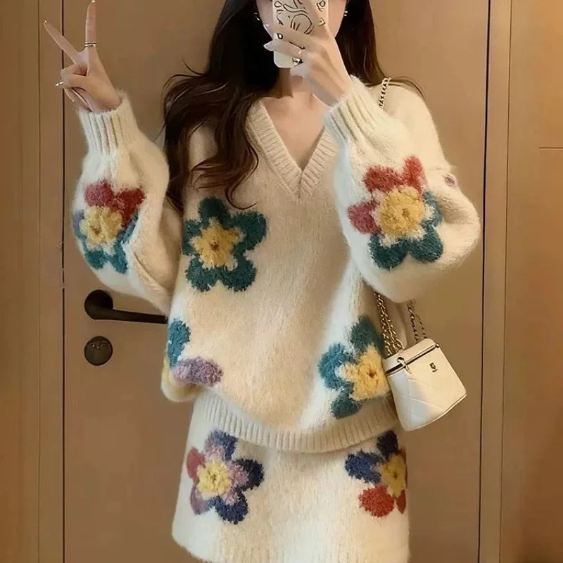 

Spring and Autumn Winter Women's Set 2026 New Korean Style Beautiful Knitted Sweater Pullover @ Short Skirt Two-piece Set