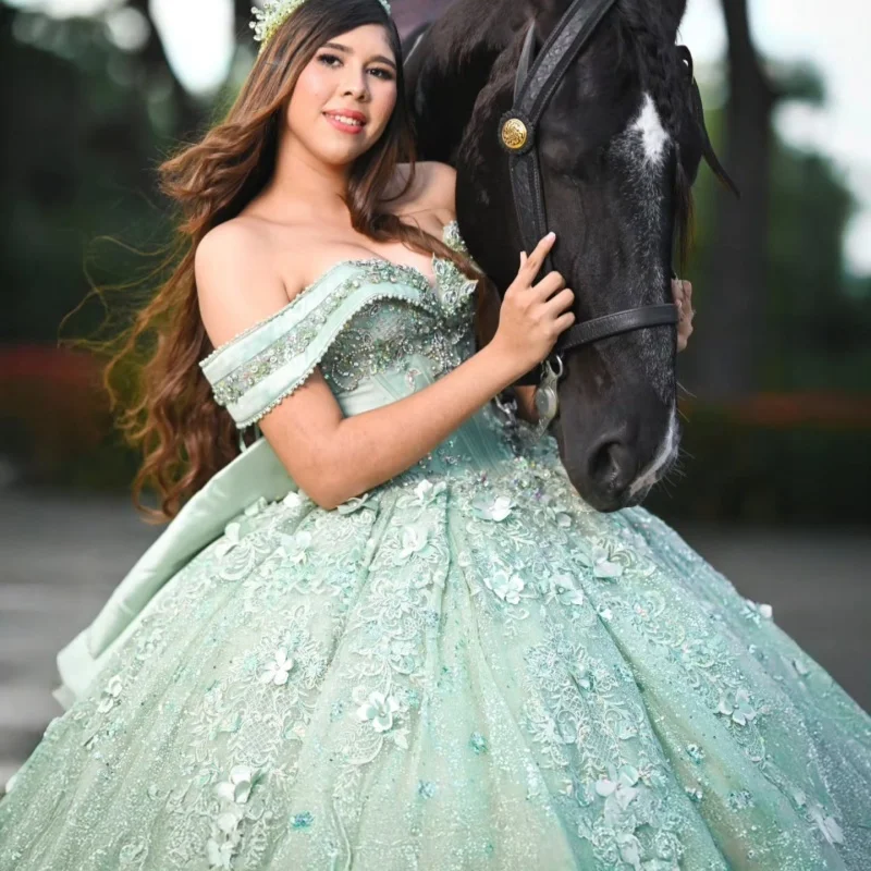 

Green Quinceanera Dress off-shoulder Glitter Crystal Flower Decal Long tail Bow vestidos de 15 Quinceanera ﻿Customized
