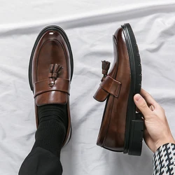 Fashion Tassels Formal Leather Black Platform Business Shoes For Men British Style Brogue Shoes Men Dress Wedding Shoes Male
