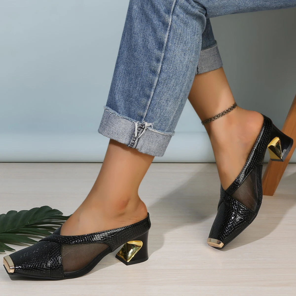 

Women's Thick-heeled Mesh Breathable Elegant Slippers with Square Head in Spring and Summer, Comfortable High-heeled Slippers.