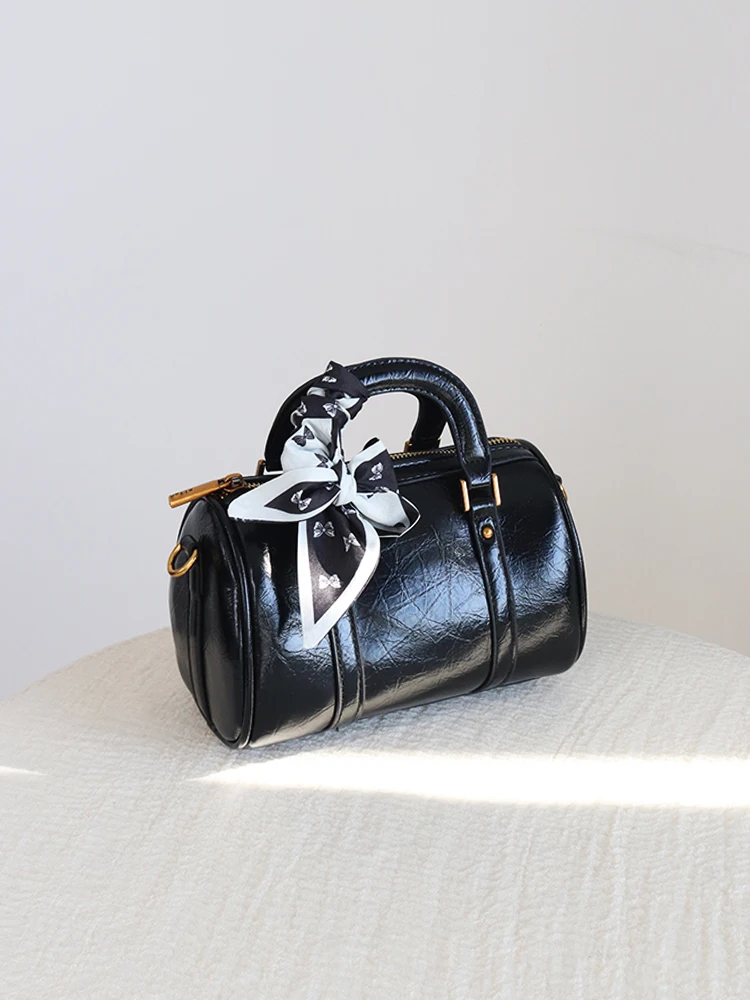 

Ele round Cylinder oulder Bag Women's Handbag Simple Faion Small Pillow ape Crossbody Bag for Daily Use Soft Leather