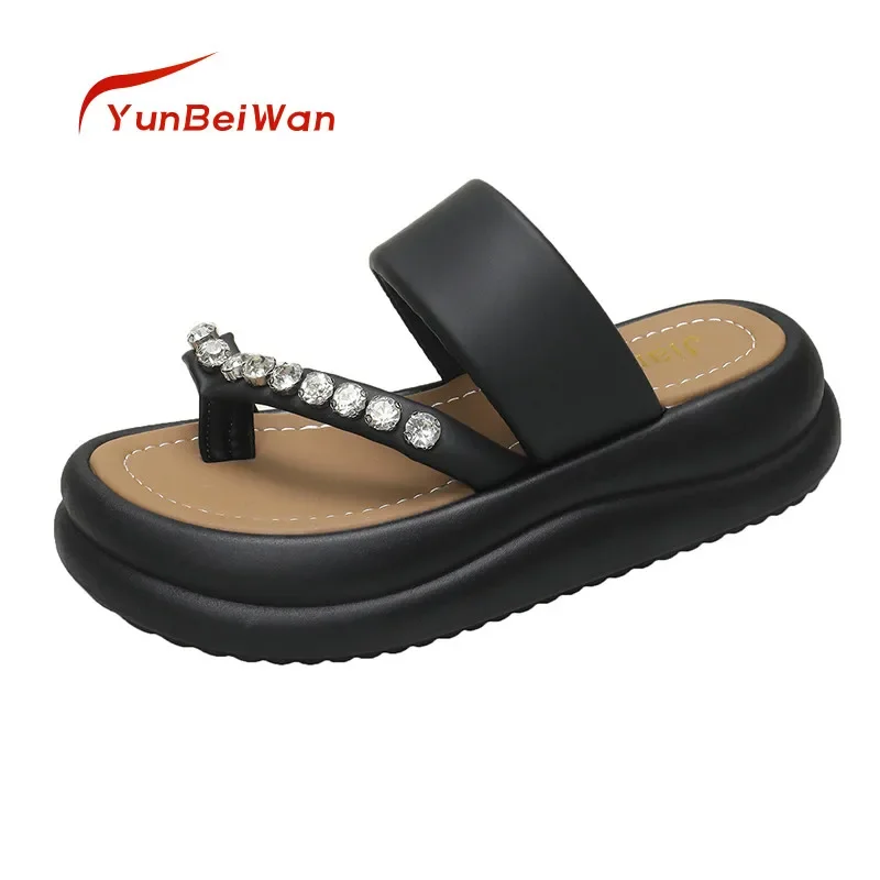 Women 2024 summer new wear a hundred matching diamond clamp toe to wear beach sandals