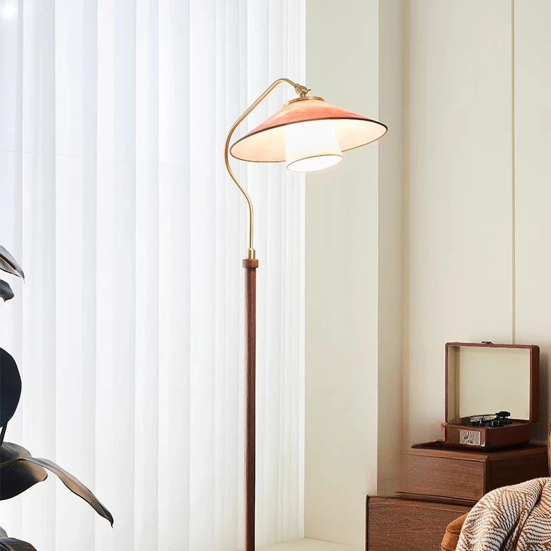 

Medieval living room sofa floor lamp American retro cream French study bedroom bedside lamp