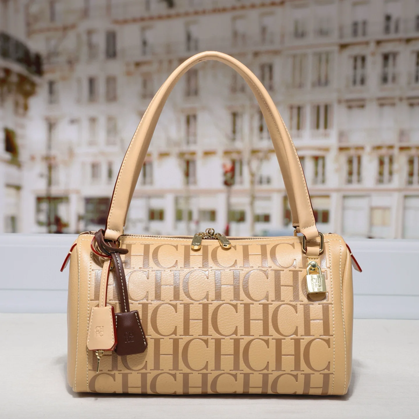 

Роскошная женская сумка-подушка Boston из премиальной кожи, на плечо и в руку, с элегантной верхней ручкой, идеальна для ежедневных поездок и вечеринок