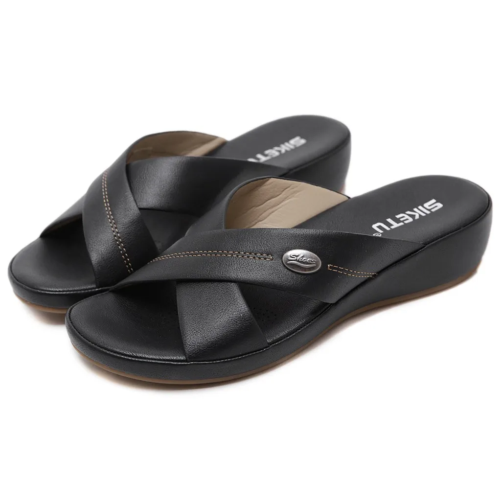 

Женские бежевые шлепанцы с перекрестными ремешками и металлическим акцентом, удобные мягкие подошвы, повседневные летние тапочки на плоской подошве, шлепанцы, уличная обувь