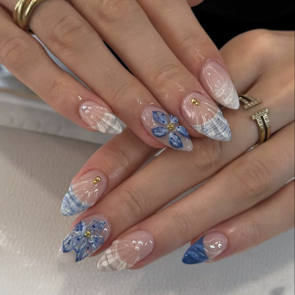 24 piezas uñas postizas almendra con flores rosas kawaii 6