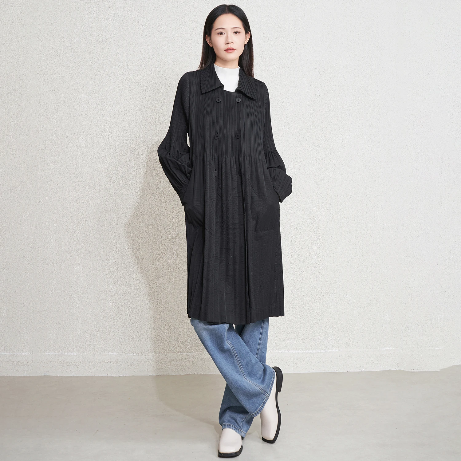 

Женское плиссированное длинное пальто Miyake, двубортное пальто с воротником, повседневная шикарная верхняя одежда для повседневной и офисной одежды