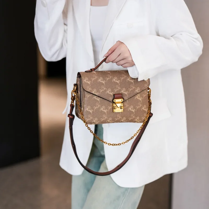 

Premium Women's Shoulder Bag 2025New - Stylish Vintage Large Capacity Tote, Versatile Crossbody Purse for Elegant Daily Use​