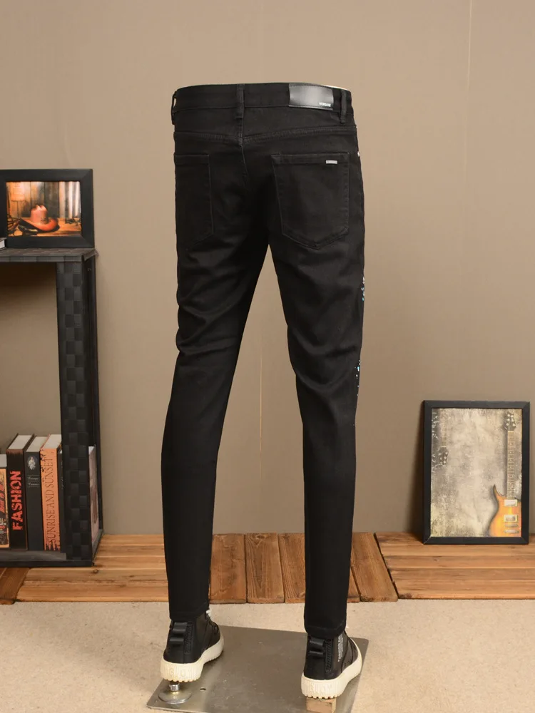 Pantalones vaqueros rasgados negros para hombre, Jeans ajustados con estampado de moda, elásticos de alto grado, ligeros, de lujo, lavados, informales, 2024