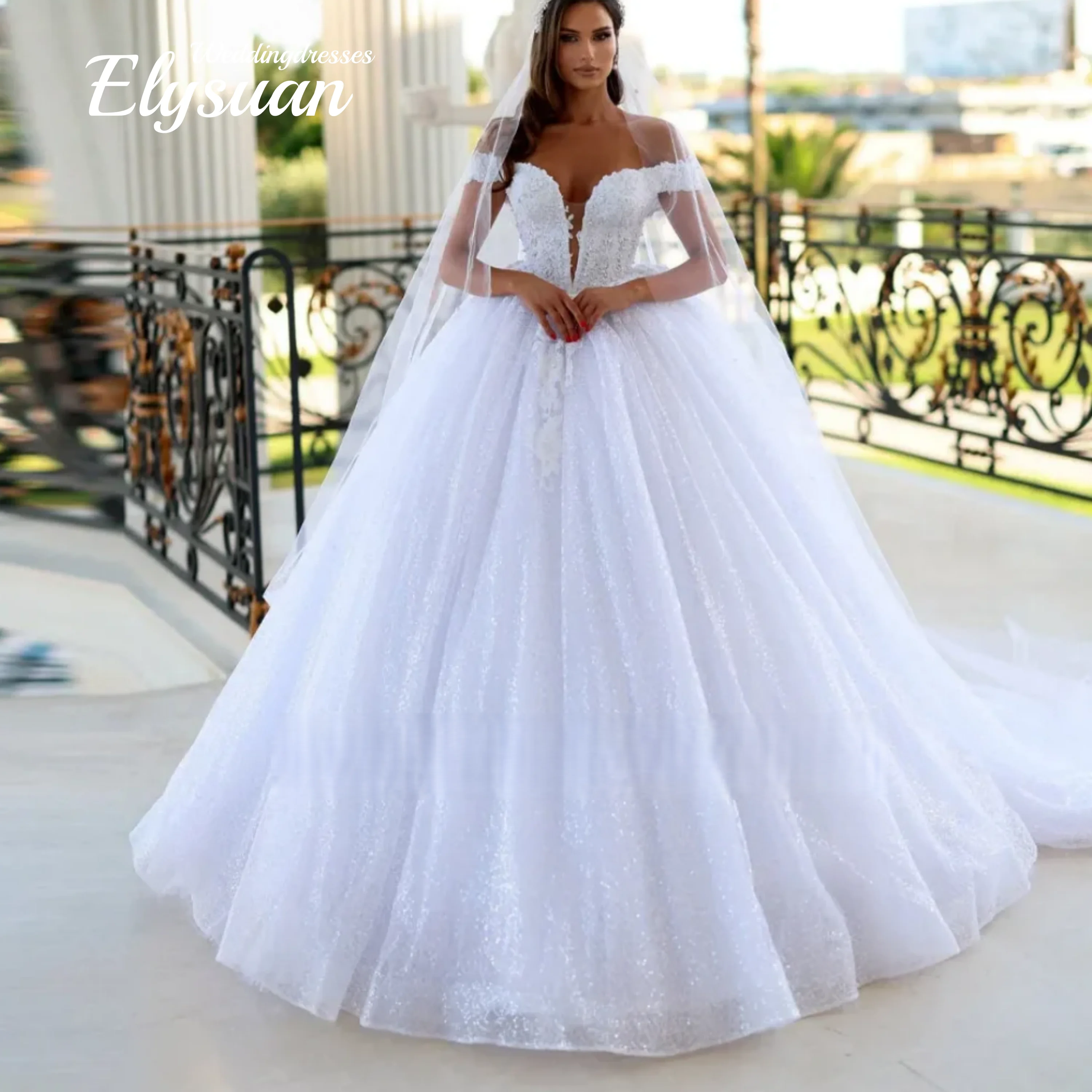 

Customized Charming A-line Wedding Dresses Lace Appliques Illusion Crew Neck Pleat Bridal Gown Robes De Vestidos De Novia