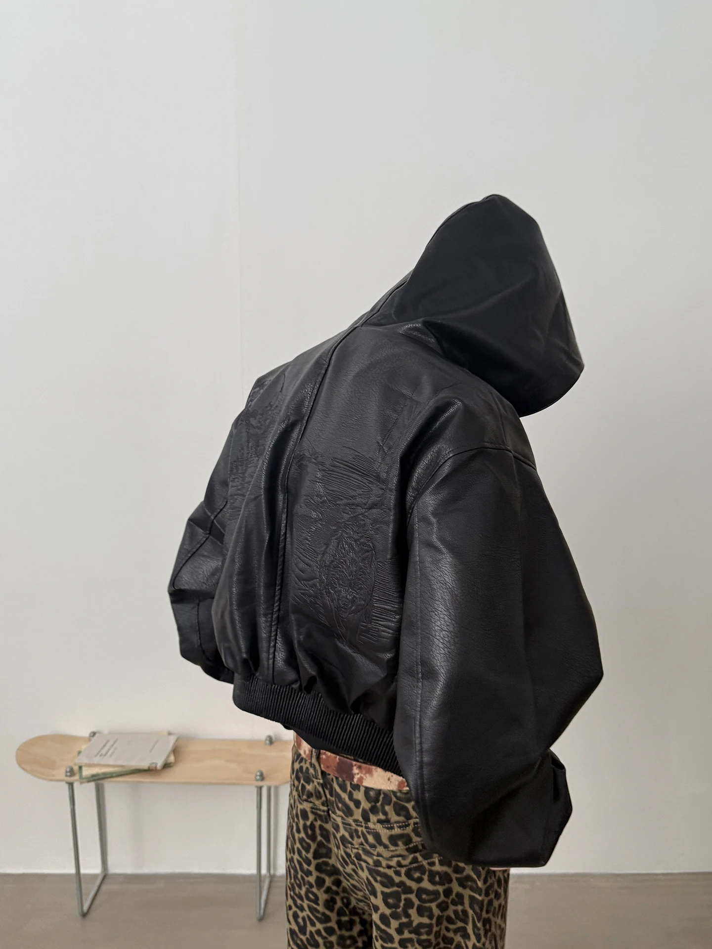 

Retro American Sle PU Leather Jaet with Hat ort Embroidered Loose Fit ex Youthful Trendy Outerwear for Autumn Winter