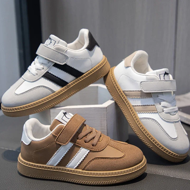 

Легкие детские туфли для скейтбординга, новинка 2023 года, весенняя нескользящая спортивная обувь для мальчиков, дышащие модные кроссовки для тренировок и бега