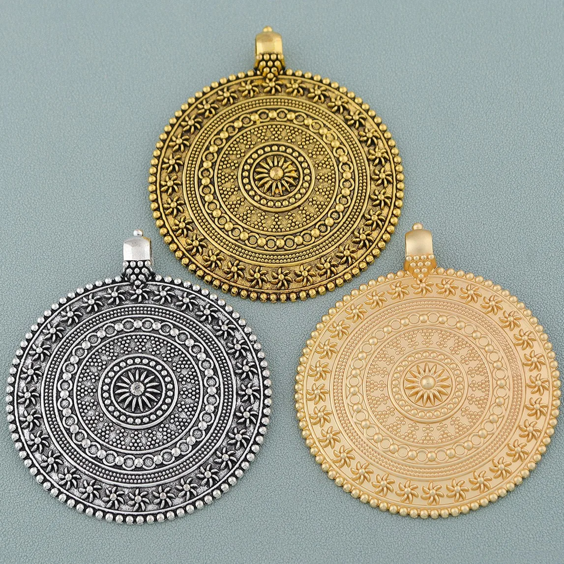 

x Golden Bohemia Large Flower Medallion Round Charms Pendants for DIY Necklace Jewelry Making Finding Accessories 76x65mm