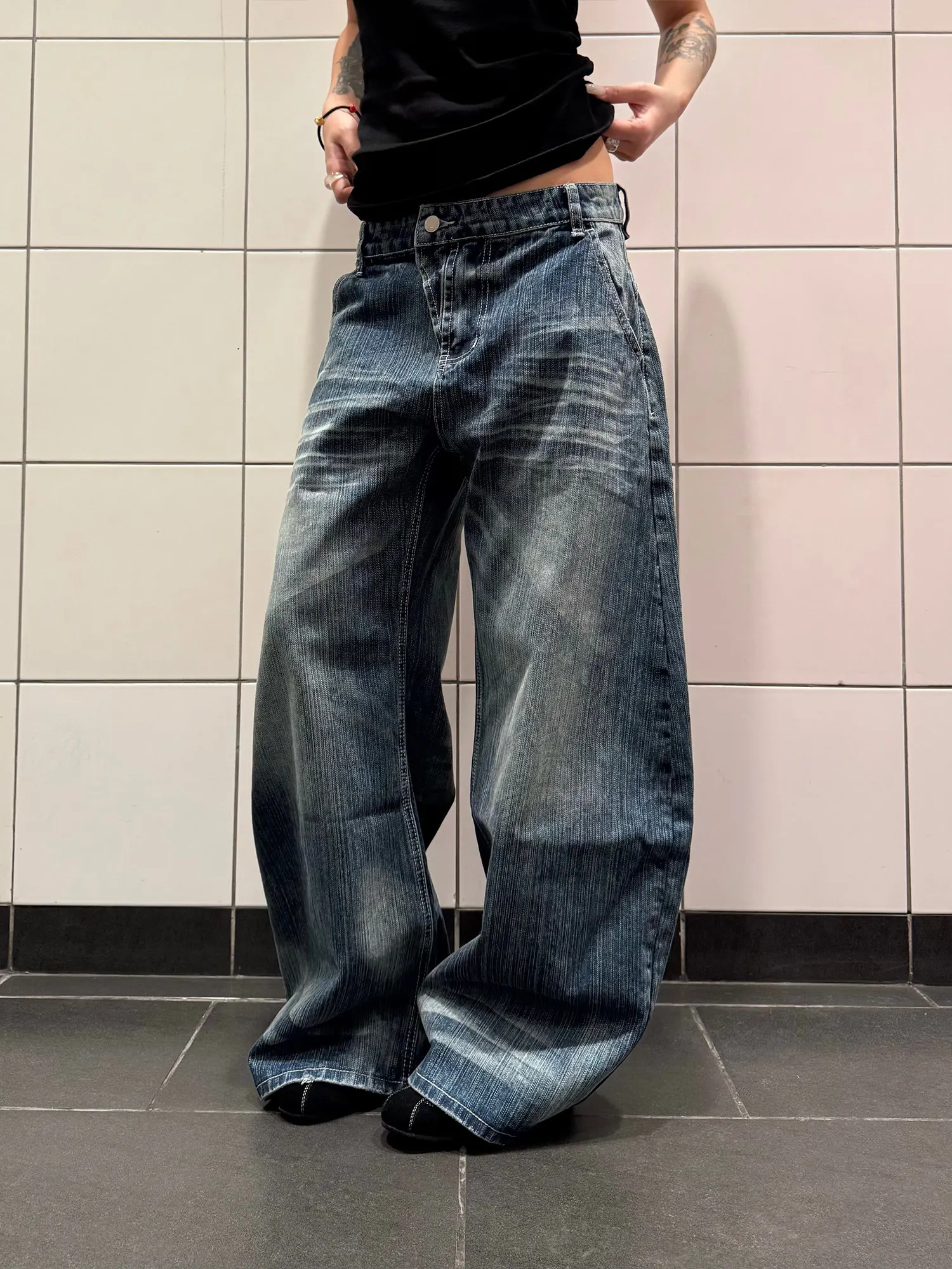 Calças Jeans Unissex Retrô Americanas Lavadas com Efeito Desgastado, Perna Larga e Corte Reto Solto, Design Moderno e Tendênc...