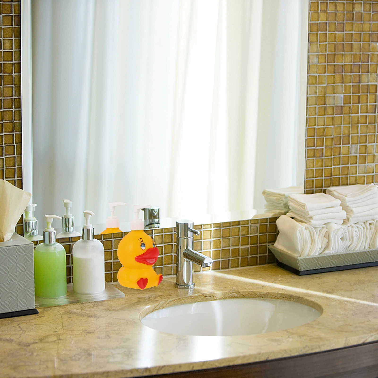 

1 pc Cartoon Duck Travel Bottles Empty Pump Lotion Containers Portable Shampoo Body Wash Hand Dispenser Yellow Camping